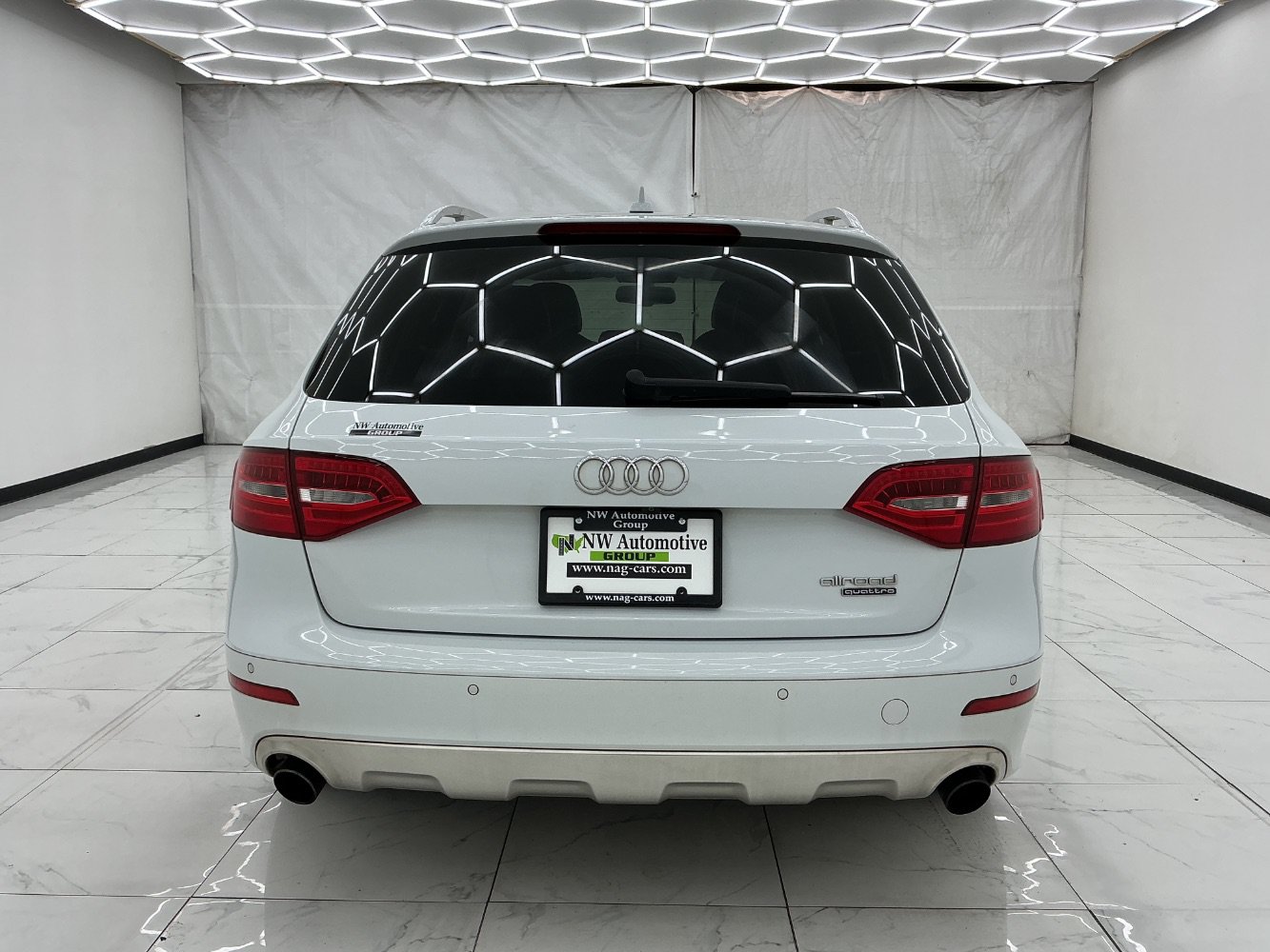 Used 2016 Audi A4 Premium Plus w/ Technology Package AWD/4WD image 10