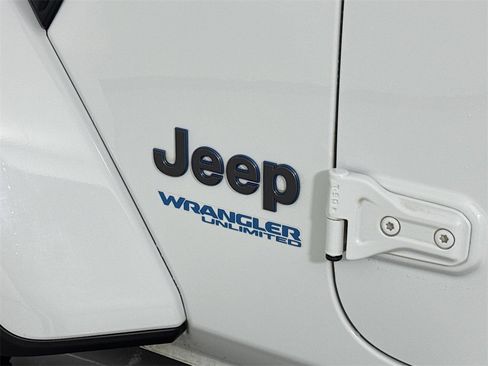 Used 2021 Jeep Wrangler Unlimited Rubicon 4xe w/ Steel Bumper Group image 11