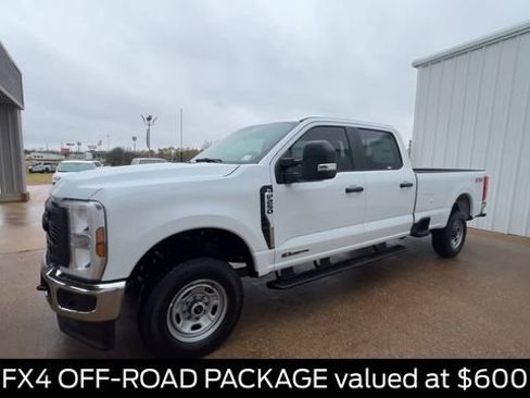 New 2026 Ford F250 XL w/ FX4 Off-Road Package image 4