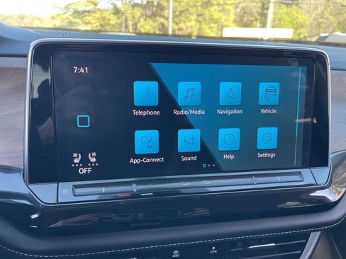 Used 2024 Volkswagen Atlas SE FWD image 10