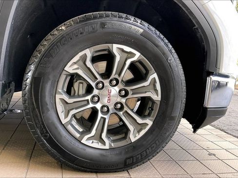 Used 2025 GMC Sierra 1500 SLT RWD image 32