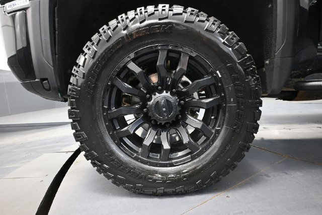 Used 2024 GMC Sierra 2500 AT4 w/ Technology Package AWD/4WD image 13