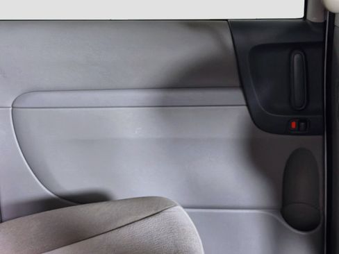 Used 2012 Kia Sedona LX w/ PWR Pkg FWD image 27