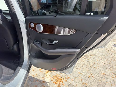 Used 2018 Mercedes-Benz GLC 300 GLC 300 image 18