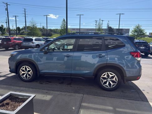 Used 2024 Subaru Forester Premium AWD/4WD image 5