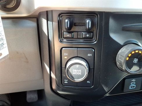 Used 2023 Ford F250 XL w/ STX Appearance Package AWD/4WD image 25