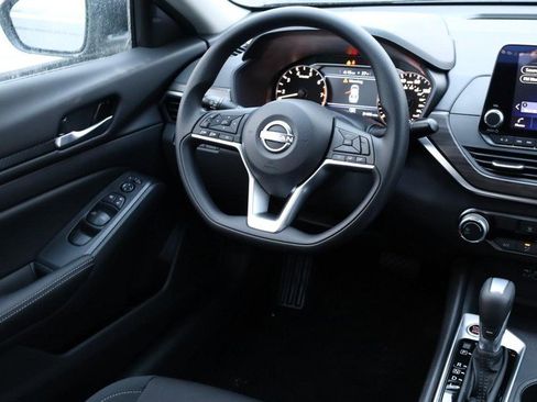 New 2025 Nissan Altima 2.5 SV image 43