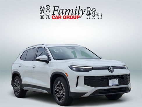 New 2026 Volkswagen Tiguan S image 2