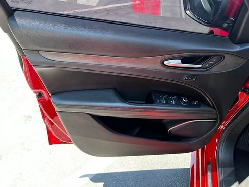 Used 2020 Alfa Romeo Stelvio Ti w/ Active Blind Spot Package AWD/4WD image 20