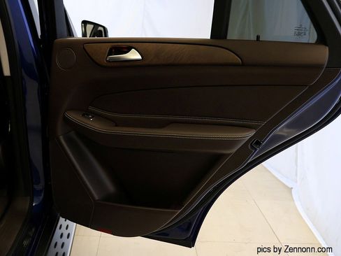 Used 2018 Mercedes-Benz GLE 43 AMG 4MATIC image 33