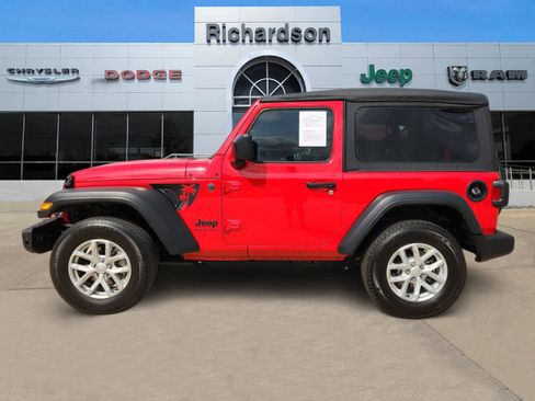 Used 2023 Jeep Wrangler Sport AWD/4WD image 3