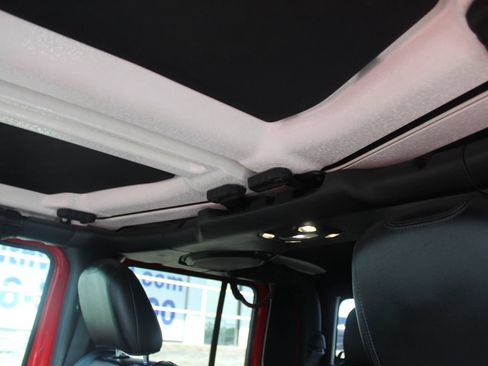 Used 2020 Jeep Gladiator Rubicon AWD/4WD image 30