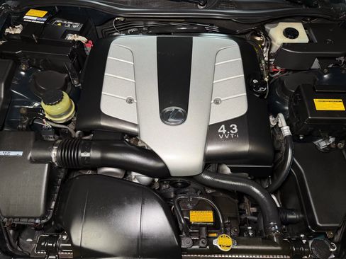 Used 2005 Lexus SC 430 Convertible image 46