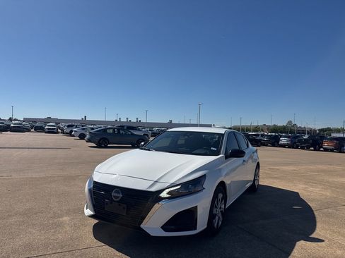 Certified 2025 Nissan Altima 2.5 S image 7