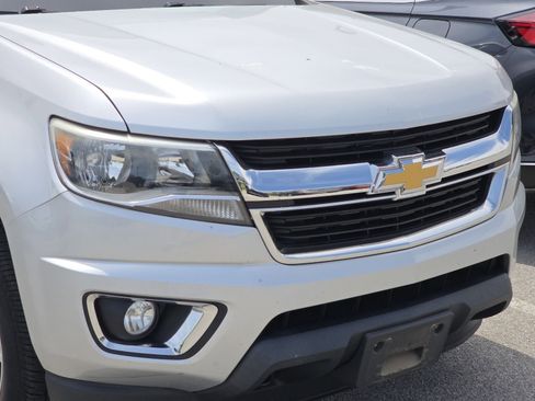 Used 2017 Chevrolet Colorado LT w/ LT Convenience Package AWD/4WD image 3