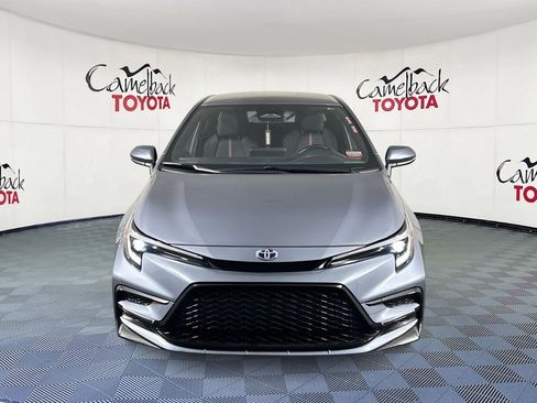 Used 2025 Toyota Corolla SE image 2
