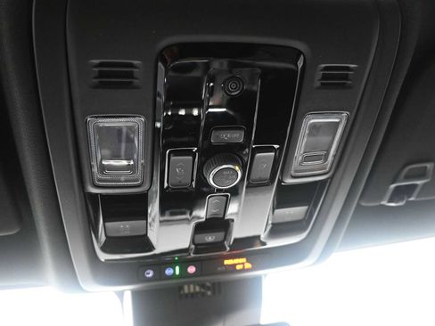New 2026 GMC Yukon Denali w/ Sun & Power Step Package AWD/4WD image 22