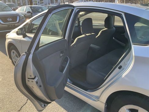 Used 2010 Toyota Prius Five image 11