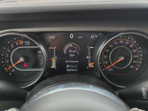 Used 2019 Jeep Wrangler Unlimited Sahara w/ Uconnect 4C Nav & Sound Group AWD/4WD image 17
