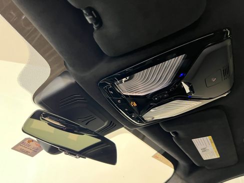 Used 2021 BMW X7 M50i image 17