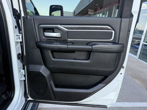 Used 2024 RAM 2500 Big Horn AWD/4WD image 27