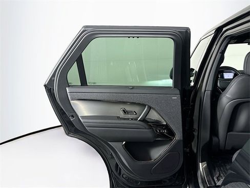 Used 2025 Land Rover Range Rover Sport SE image 22