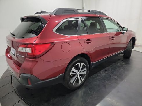 Used 2018 Subaru Outback 2.5i Limited image 9