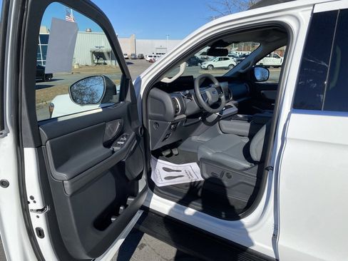 New 2026 Ford Expedition Max Active image 10