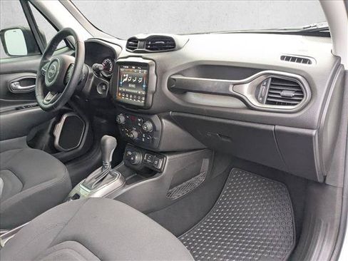 Used 2022 Jeep Renegade Latitude w/ Convenience Group AWD/4WD image 20