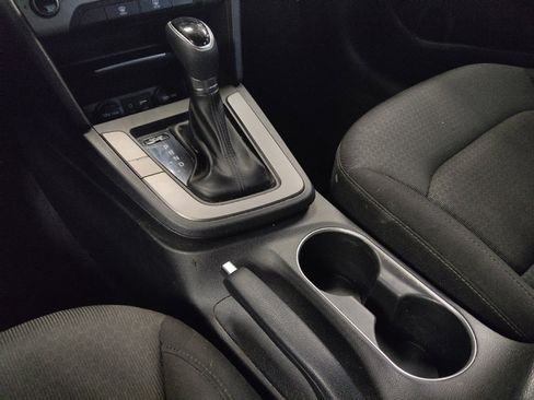 Used 2018 Hyundai Elantra SEL FWD image 26