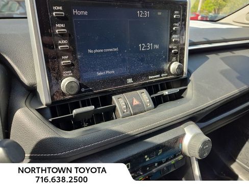 Used 2019 Toyota RAV4 XLE Premium image 22