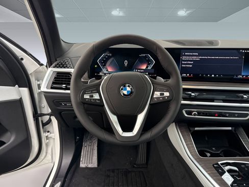 Used 2026 BMW X5 sDrive40i image 26