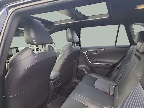 Used 2020 Toyota RAV4 XSE image 19