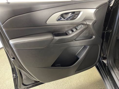 Used 2020 Chevrolet Traverse LS image 19