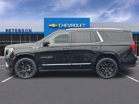 Certified 2022 GMC Yukon SLT w/ SLT Premium Package AWD/4WD image 7