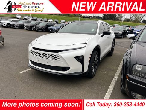 Certified 2025 Toyota Crown Signia w/ Advanced Technology Package image 1