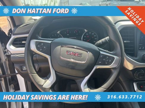 Used 2021 GMC Acadia SLE image 2