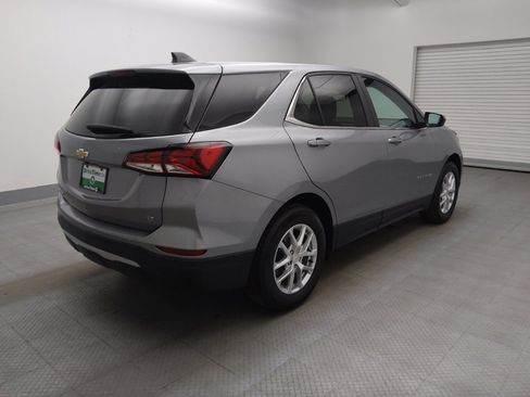 Used 2024 Chevrolet Equinox LT w/ Driver Convenience Package FWD image 9