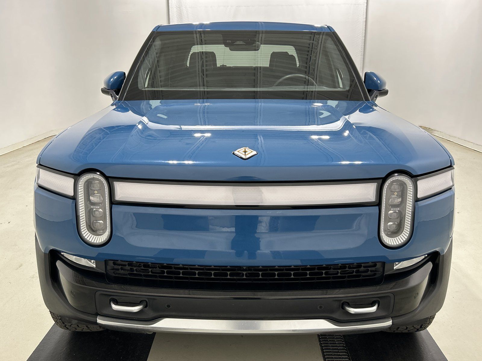 Used 2022 Rivian R1T Adventure AWD/4WD image 8
