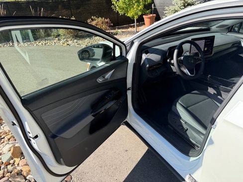 New 2025 Volkswagen ID.4 Pro S image 21