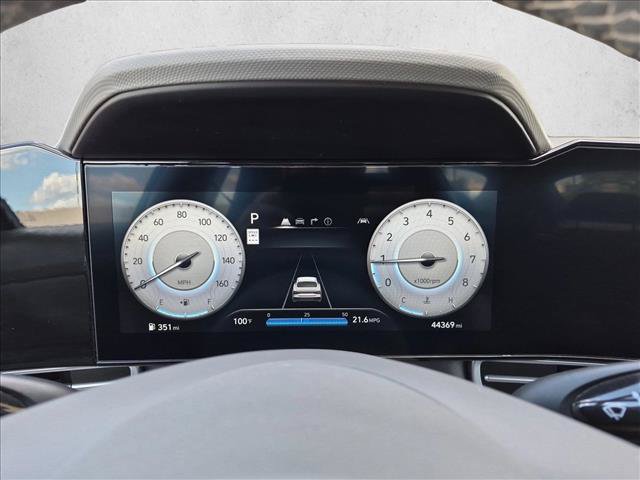 Used 2025 Hyundai Elantra SEL FWD image 11