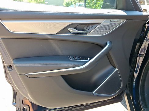 Used 2025 Jaguar F-PACE R-Dynamic S image 16