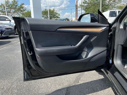 Used 2022 Tesla Model 3 Long Range AWD/4WD image 18