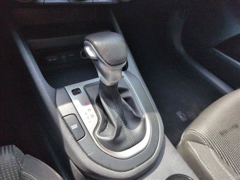 Used 2021 Kia Forte LXS FWD image 14