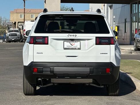 New 2026 Jeep Cherokee Laredo AWD/4WD image 4
