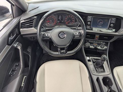 Used 2021 Volkswagen Jetta FWD image 28