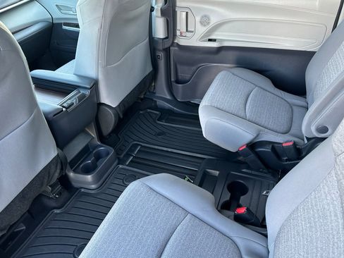 Certified 2023 Toyota Sienna LE w/ LE Plus Package image 11