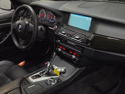 Used 2013 BMW M5 RWD image 31