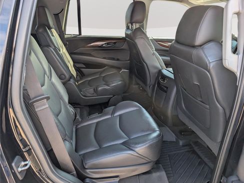 Used 2020 Cadillac Escalade Premium Luxury AWD/4WD image 11