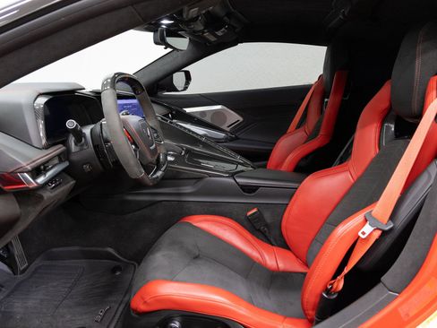 Used 2023 Chevrolet Corvette Z06 w/ Z07 Performance Package image 6